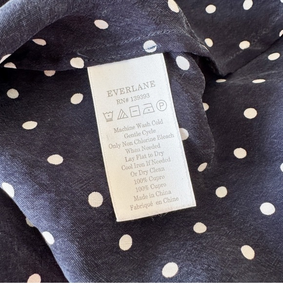 EVERLANE • The Polka-Dot Shirtdress in Navy - Picture 10 of 11